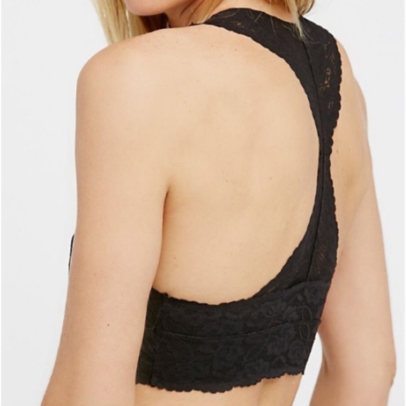 $8 IN BUNDLE📍 Talula Black Lace Halter Bralette - Picture 2 of 5